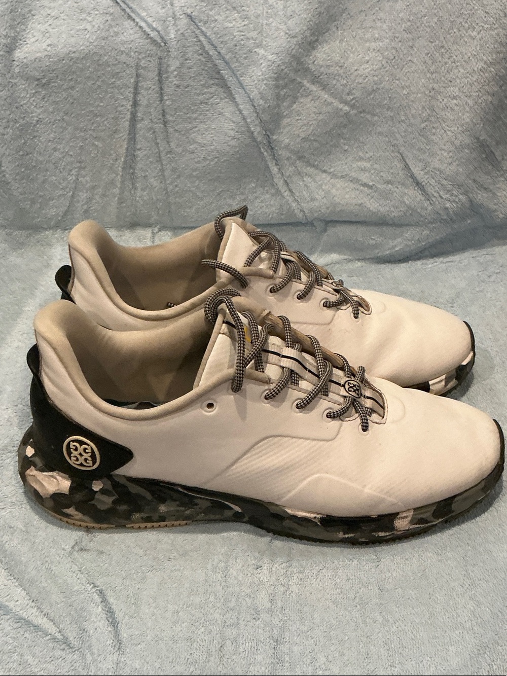 G/FORE Men's White MG4+ Golf Shoes with Camouflage Accents in EUC - Picture 2 of 5